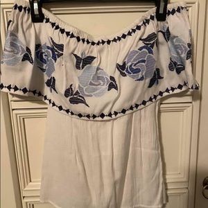 Off-the-shoulder top